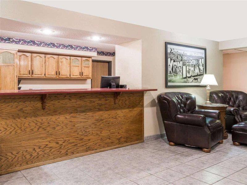 Super 8 By Wyndham Maysville Ky Esterno foto