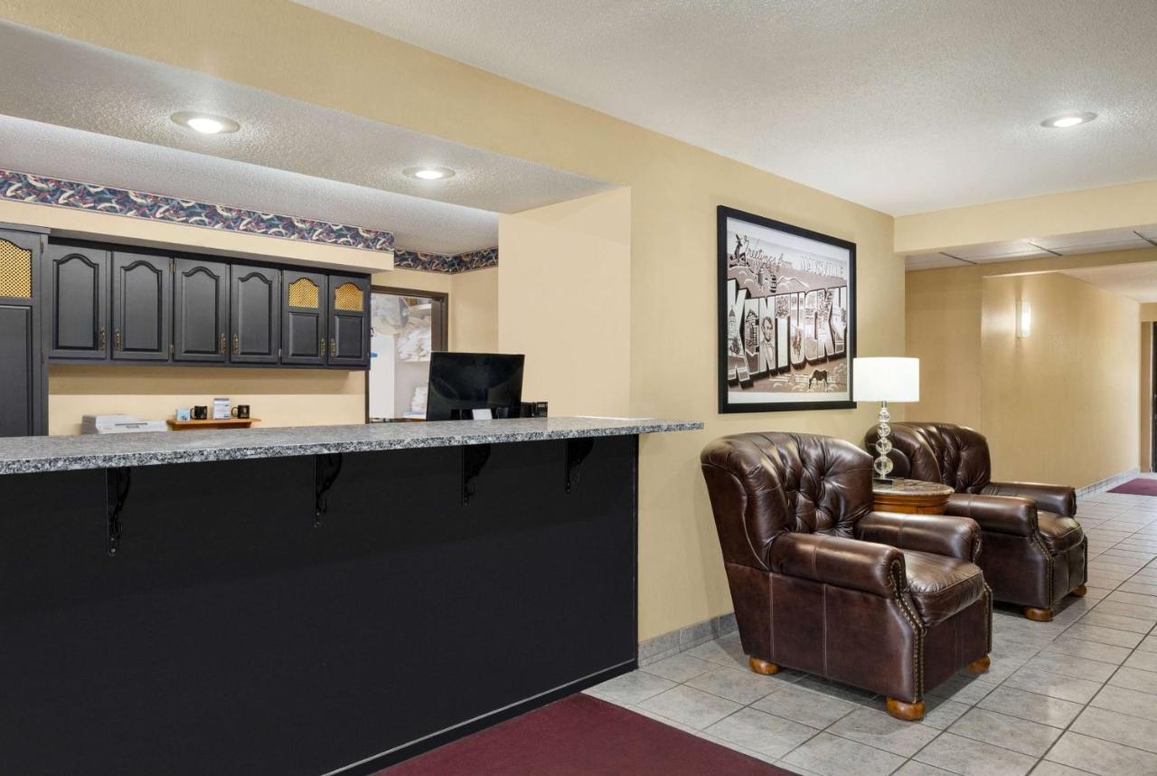 Super 8 By Wyndham Maysville Ky Esterno foto