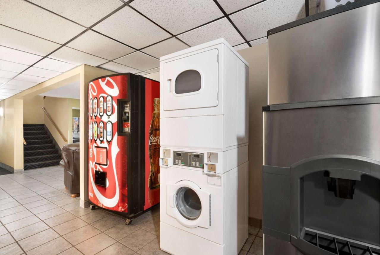 Super 8 By Wyndham Maysville Ky Esterno foto